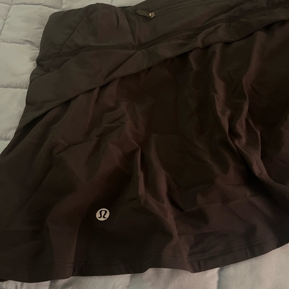 Lululemon Play Off the Pleats black skirt women’s size 8 - Picture 2 of 7